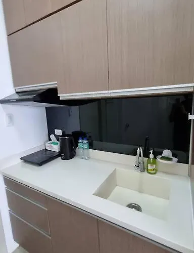 Rayne At West Jones Residences Appartamento *